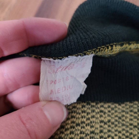 Vintage Yellow Black Stuart Sportman Thick Knit Pullover Sweater Medium FLAWS - Picture 9 of 11